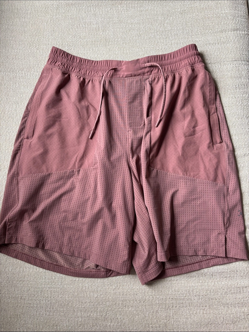 Lululemon Men’s Step Back Jump Shorts